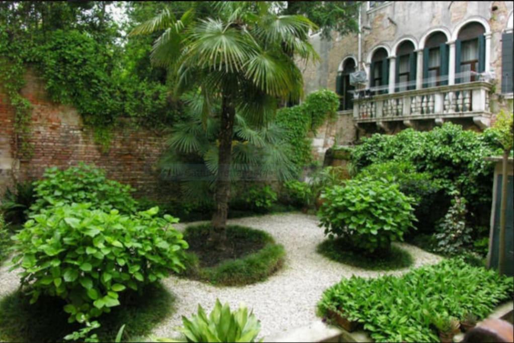 Walk On The Water ✧ 5 Minutes To Rialto Bridge Apartment Венеция Екстериор снимка