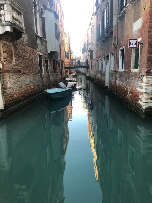 Walk On The Water ✧ 5 Minutes To Rialto Bridge Apartment Венеция Екстериор снимка