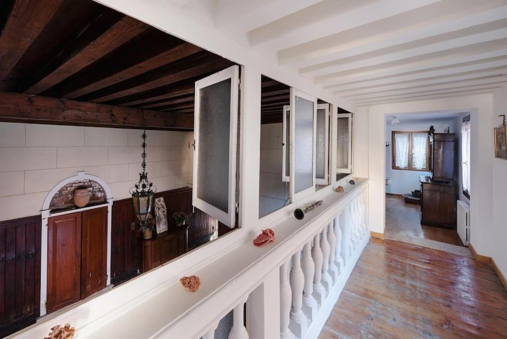 Walk On The Water ✧ 5 Minutes To Rialto Bridge Apartment Венеция Екстериор снимка